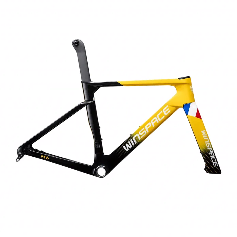 Winspace M6 — cadre carbone, coloris Blacktail Yellow, vue studio sur fond clair